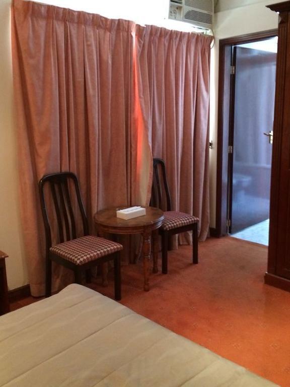 City Center Hotel Manama Rum bild
