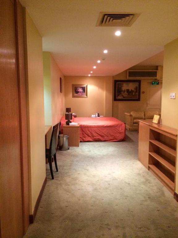 City Center Hotel Manama Rum bild